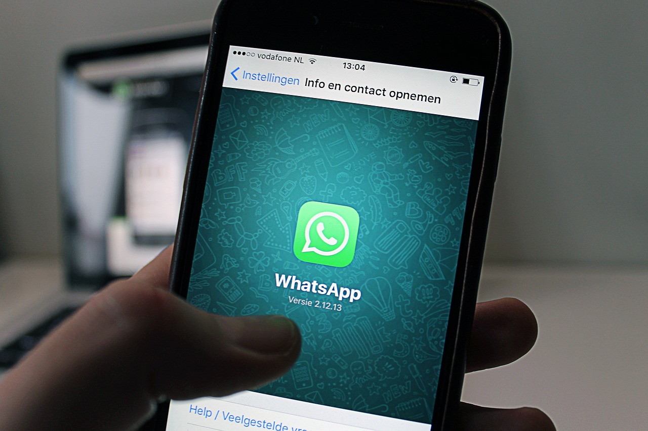 cum instalez whatsapp