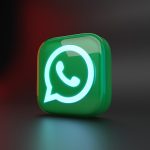 cum instalez whatsapp pe laptop